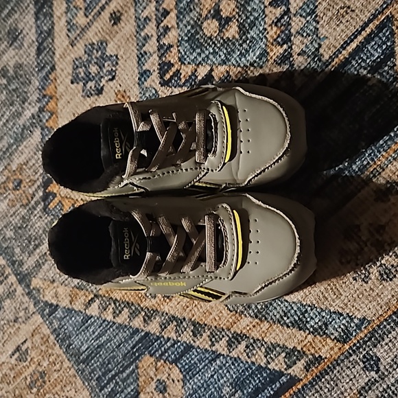 Light up Reeboks - Picture 2 of 5